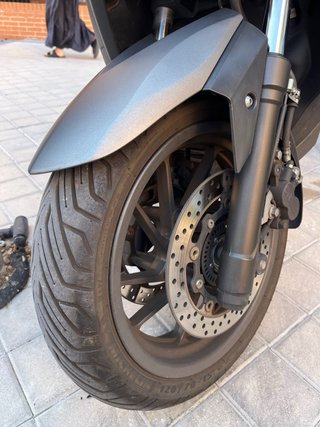 Yamaha Xmax 400 Maxi Scooter
