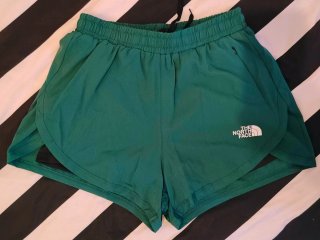 Camiseta y short  estilo The North Face