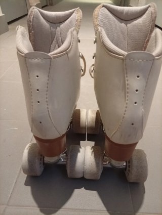 Patines blancos 4 ruedas