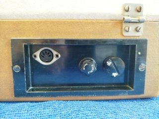 Tocadiscos antiguo de maleta, marca Bettor Mark-6