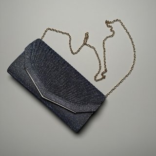 Bolso de fiesta plateado y azul brillante