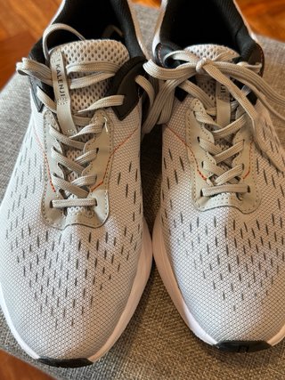 Zapatillas Kalenji Gris y Blanco