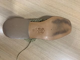 Botines calados beige/verde verano