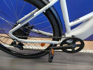 Bicicleta Trekking Eléctrica Cuadro Bajo E-Actv 100 Gris