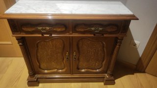 Mueble de entrada con tapa de mármol