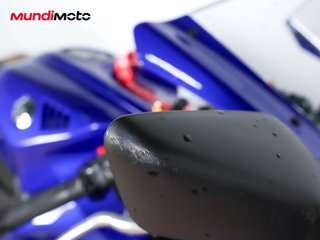YAMAHA R7