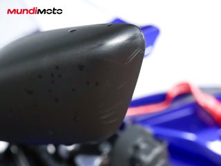 YAMAHA R7
