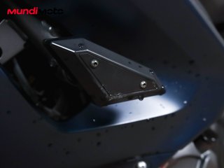 YAMAHA R7