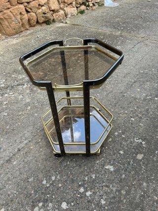 Mesita camarera hexagonal con ruedas