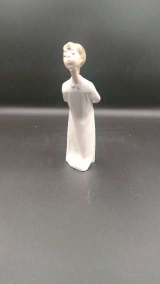 Figura Lladro niño