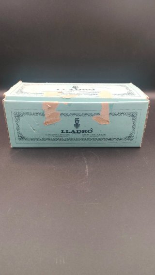 Figura Lladro niño
