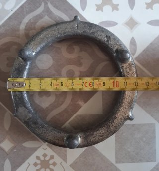 MANOVELLA E CORONA TRITACARNE