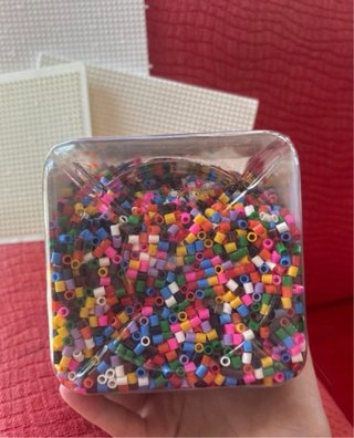 Bote Hama beads y 3 plantillas