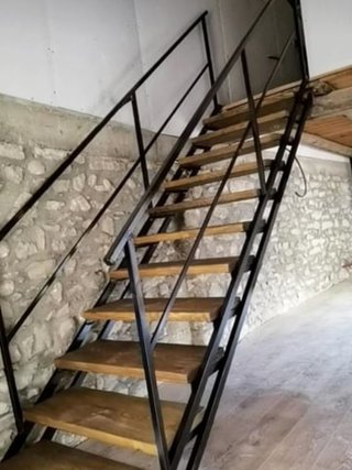 Escaleras hierro y madera a medida