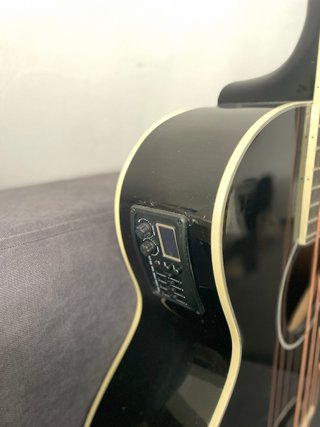 Bajo Acústico Negro Nuevo