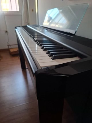 Piano Yamaha P515