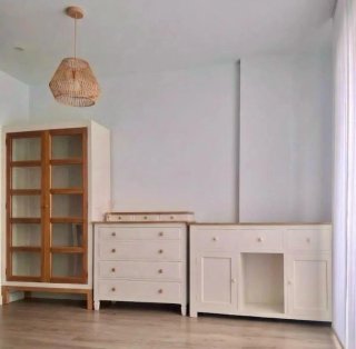 Vetrina, cassettiera e credenza in legno massello