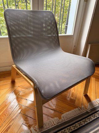 Poltrona moderna Ikea grigia in legno
