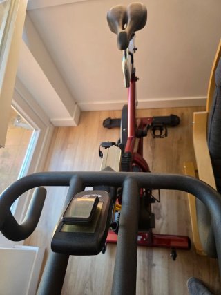 Bicicleta Estática BH LK700iC - Como Nueva