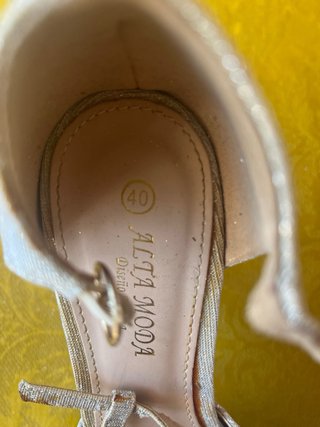 Sandalias elegantes tacón plateadas