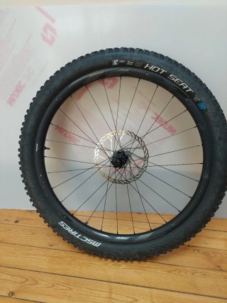 Rueda delantera 27,5 TR1