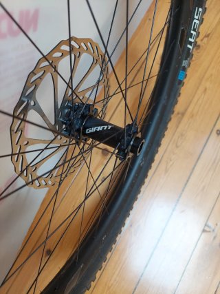 Rueda delantera 27,5 TR1