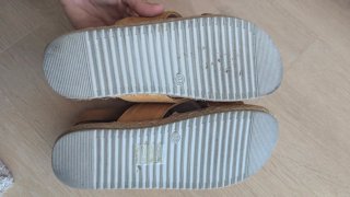 Sandalias cuña mostaza 38