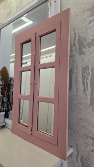 Specchio finestra rosa in legno e vetro