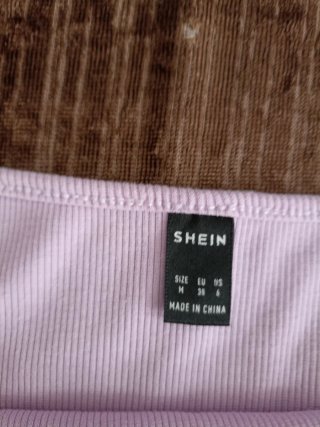 Top rosa con tirantes