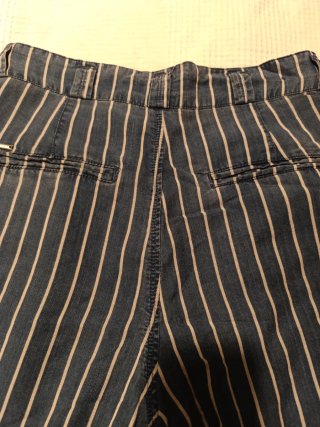Pantalones de rayas azules