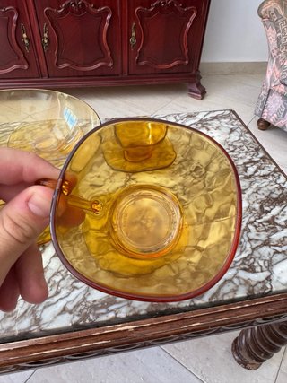 Juego de copas y frutero de cristal ámbar