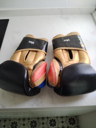 Guantes de Boxeo Buddha Negros y Dorados