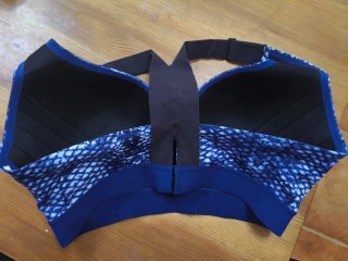 Sujetador deportivo Adidas azul y blanco