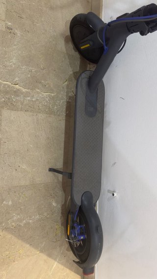 Patinete Eléctrico Xiaomi Mi Scooter 2 Con casco