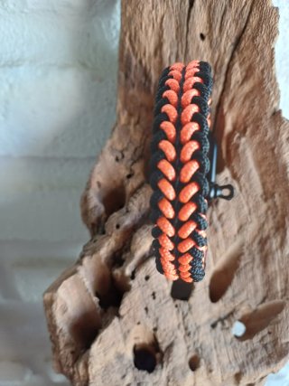 Pulsera Paracord Negra y Naranja