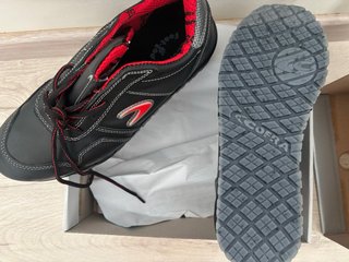 Zapatos/botas de seguridad NUEVOS, SIN ESTRENAR