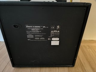 Amplificador Guitarra Fender Mustang II