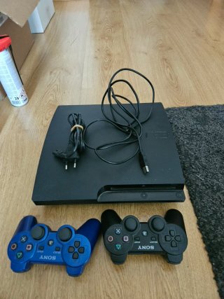 Consola Playstation 3 + 2 Mandos
