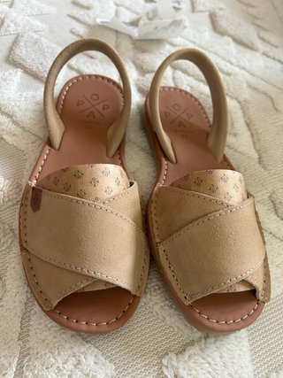Menorquinas POPA Beige/Oro Talla 37 Nuevas