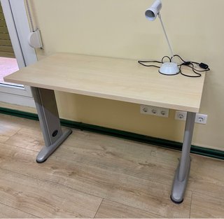 Conjunto de oficina/despacho.