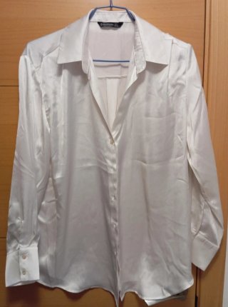 Blusa blanco satinado