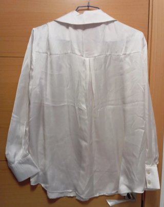 Blusa blanco satinado