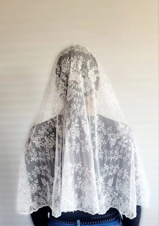 Mantilla de encaje marfil para adulta