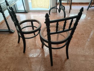 Set di 2 piccole sedie antiche