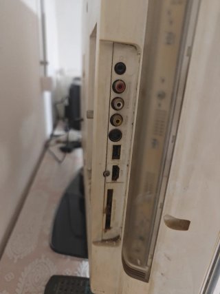 Televisor LCD Philips 37PFL7603D/10 + Mando