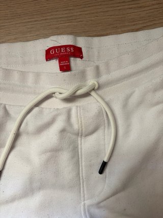 Pantalón Guess Blanco con Logo Lateral