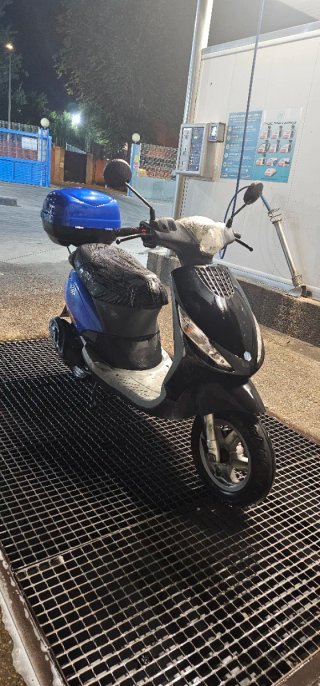 Piaggio ZIP 50cc 4T, perfecta Madrid Centro