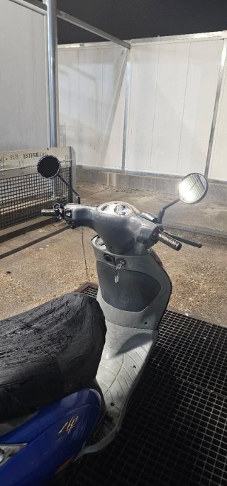 Piaggio ZIP 50cc 4T, perfecta Madrid Centro