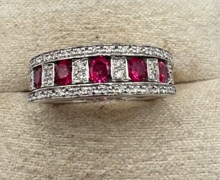 Anillo Oro 18kt Diamantes y Rubíes