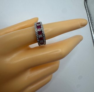 Anillo Oro 18kt Diamantes y Rubíes